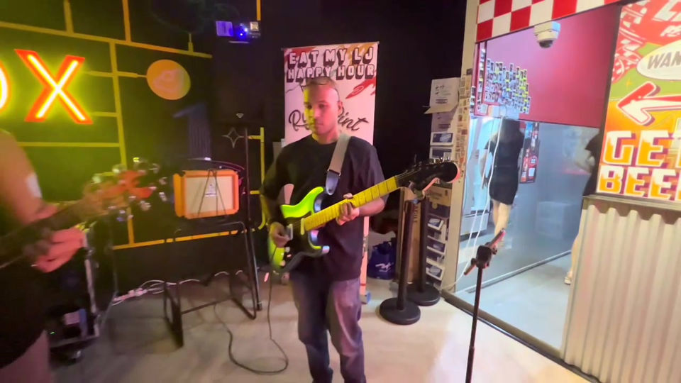 EATMYLJXKNNCOLLECTIVEFULL